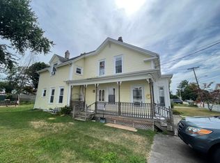 26 Arnold St, Lincoln, RI 02865