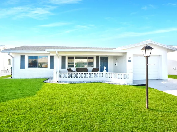 2392 SW 11th Avenue, Boynton Beach, FL 33426