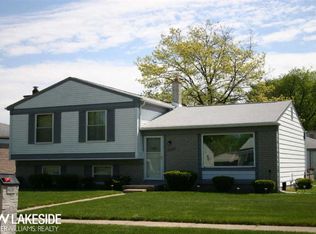 43316 Cambridge Dr, Sterling Heights, MI