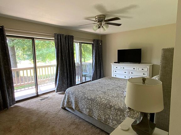 Master Bedroom - En suite