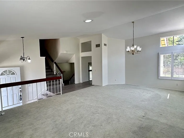19178 Bel Air Dr — Photo 3