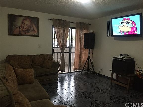 5th image of 8847 Willis Ave #39