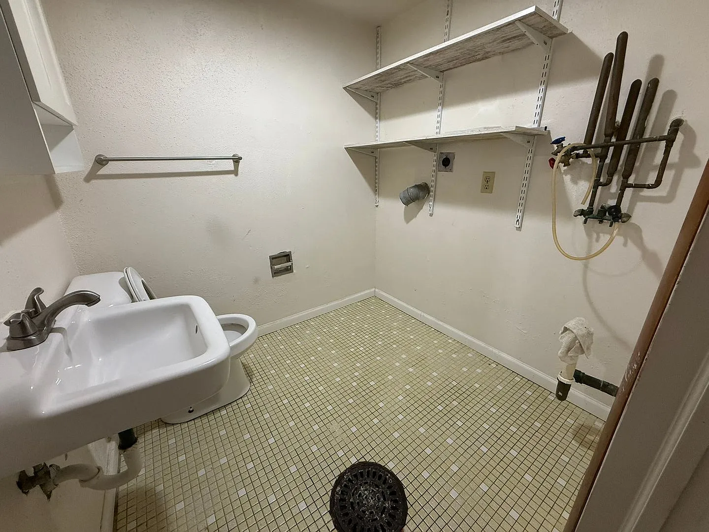 Epstein Rental — Photo 2