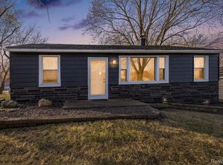 9480 Burson Dr, Brighton, MI 48116