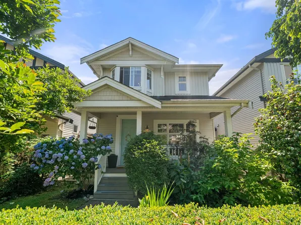 15766 23b Ave, Surrey, BC V4A 9Y4