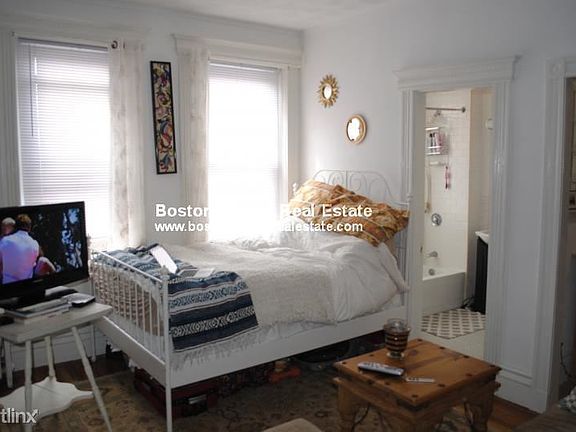 64 Charlesgate East #84 Boston - Fenway Unit Photo 5