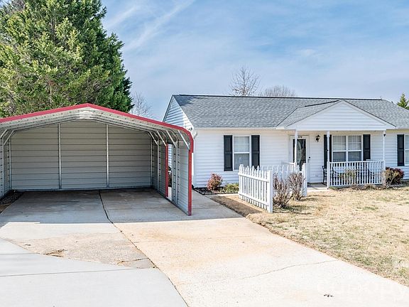 3rd image of 370 Weathers Creek Rd