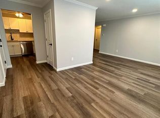 326 Cricket Ln, Woodbridge, NJ