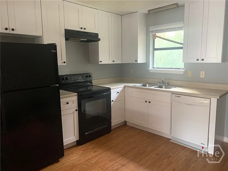 397 Fowler Dr — Photo 5