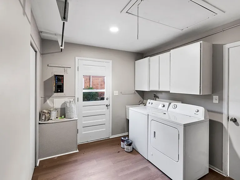 1257 Jerry Ave — Photo 3