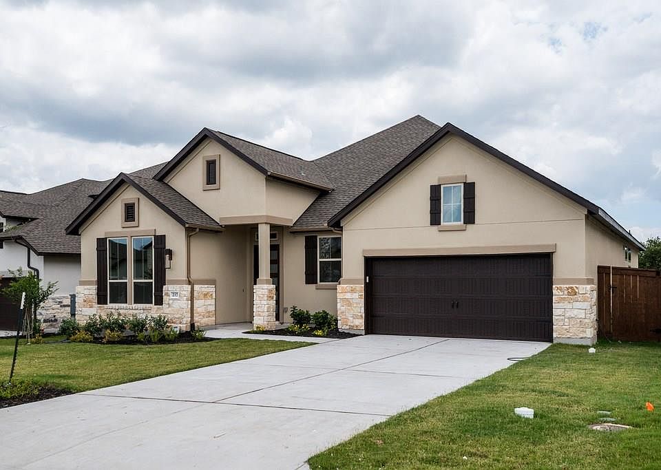 1st image of 217 Lavaca Heights Dr