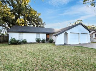 9243 Friendship Rd, Houston, TX 77080