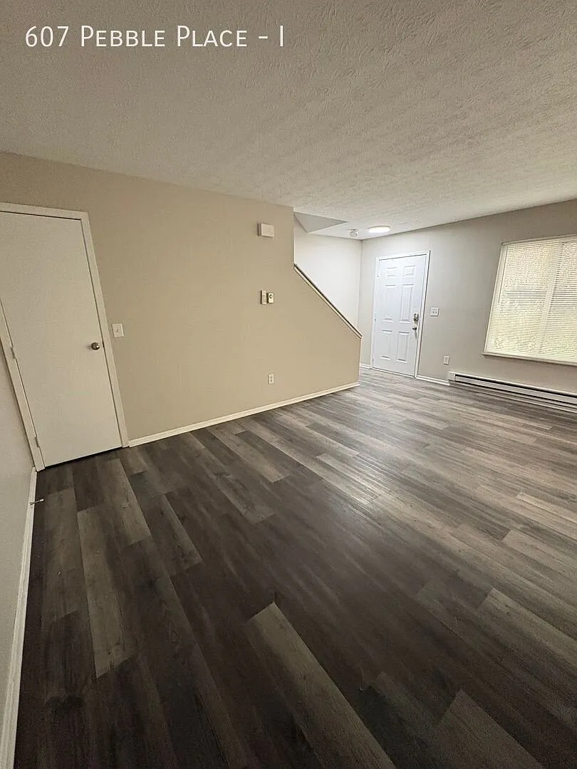 Renovated 2-Bedroom Townhome - Next to Marvin Lane Park! — Photo 4