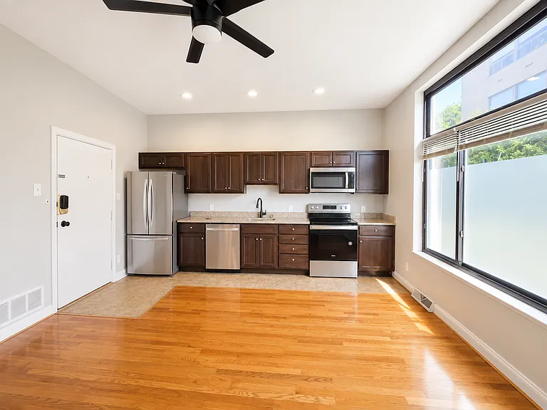 735 N Highland Ave #2 — Photo 7