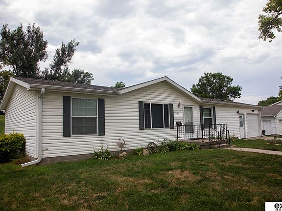 3rd image of 1311 6th St