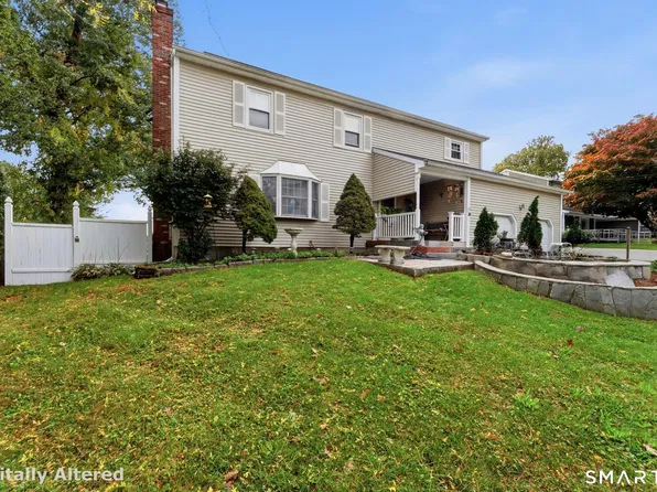 29 Harvest Lane, Milford, CT 06461