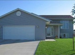 507 Impala Ct, Marshall, MN 56258