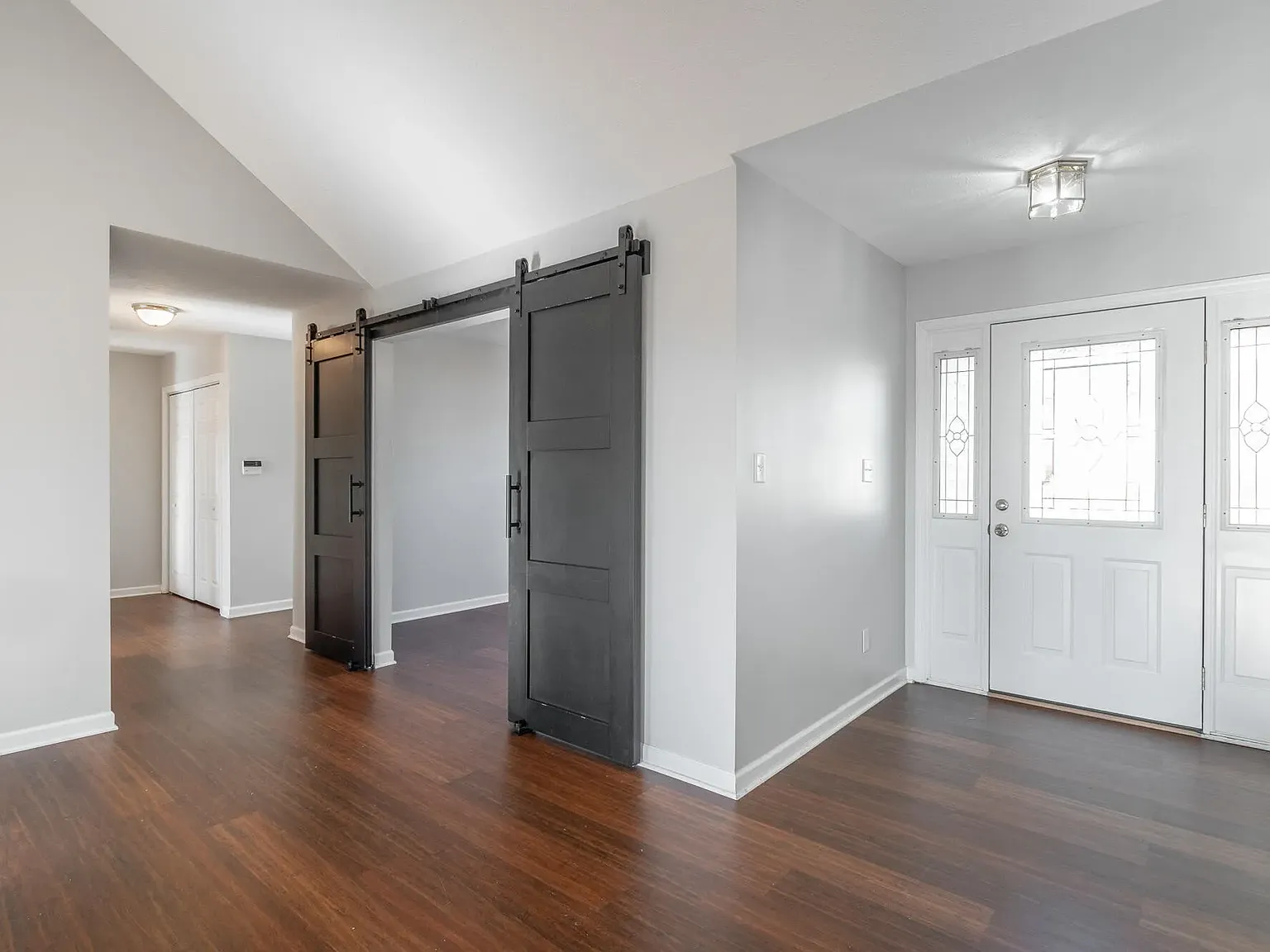 3 bed, 1704 sqft, $2,100 — Photo 2