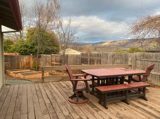 760 Twin Pines Cir, Ashland, OR 97520