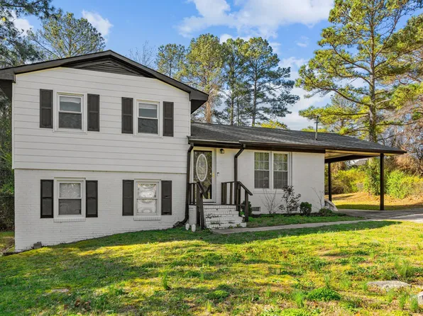 747 Rustland Dr, Fayetteville, NC 28301