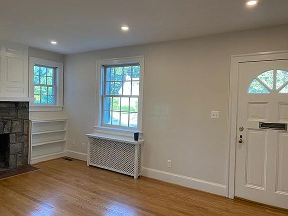 5th image of 201 S Abingdon St