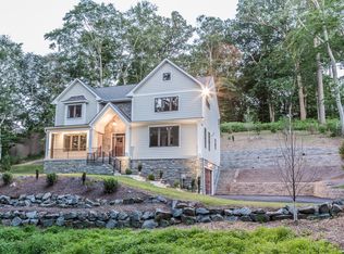 2 Haymarket Ln, Bryn Mawr, PA 19010