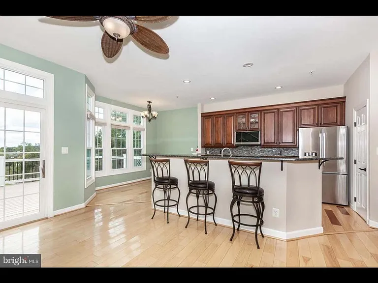 5914 Fox Glen Ct — Photo 9