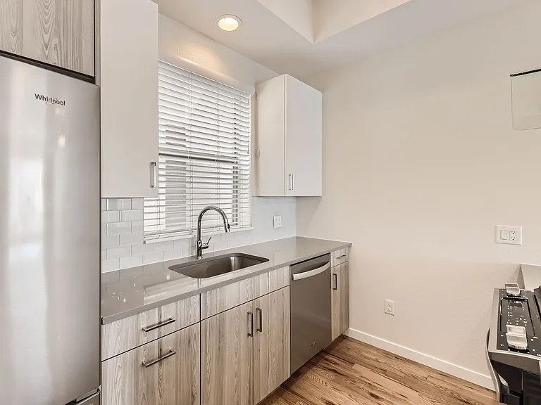 2848 W 24th Ave #4 — Photo 14