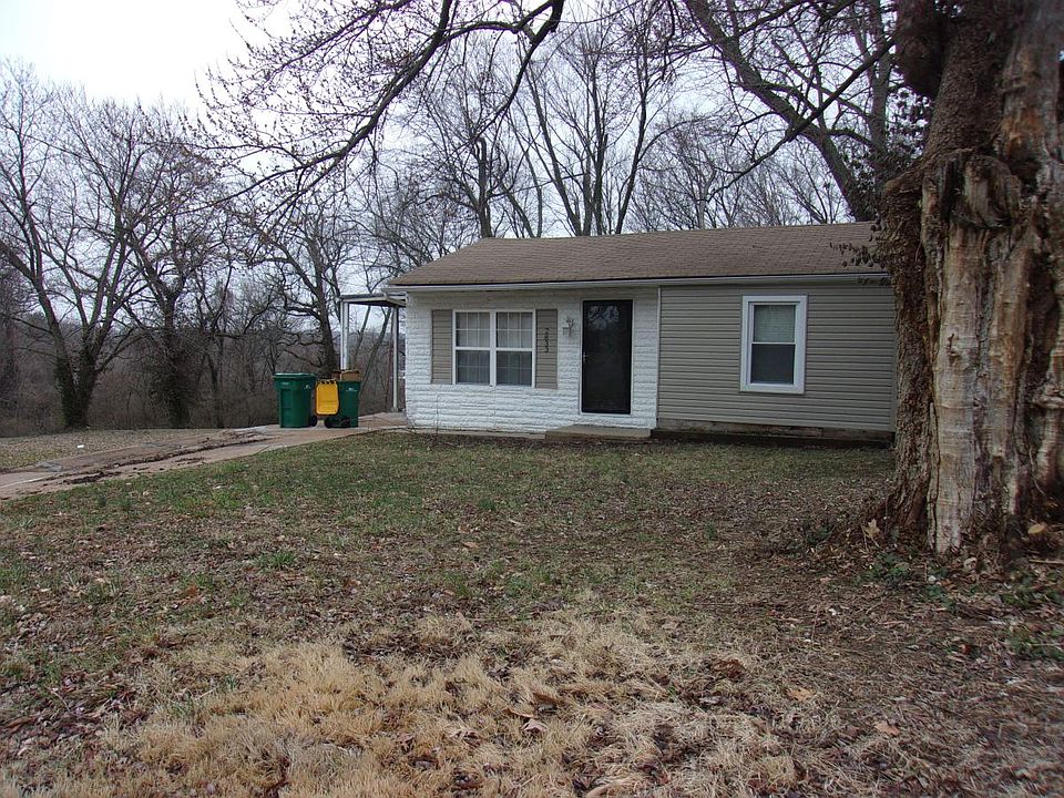 1st image of 2833 Glade Ave