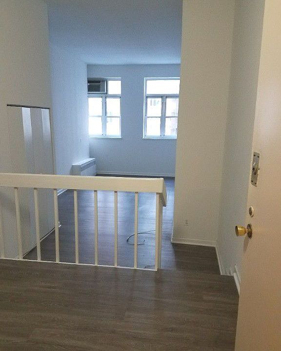 2nd image of 33 Gold St APT 621