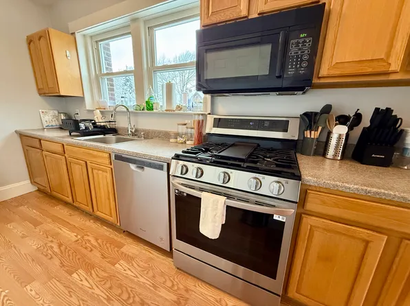 209-211 Chestnut Hill Ave #1, Brighton, MA 02135