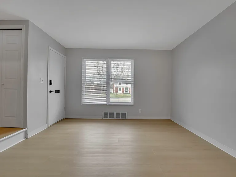 Amherst Townhomes — Photo 11