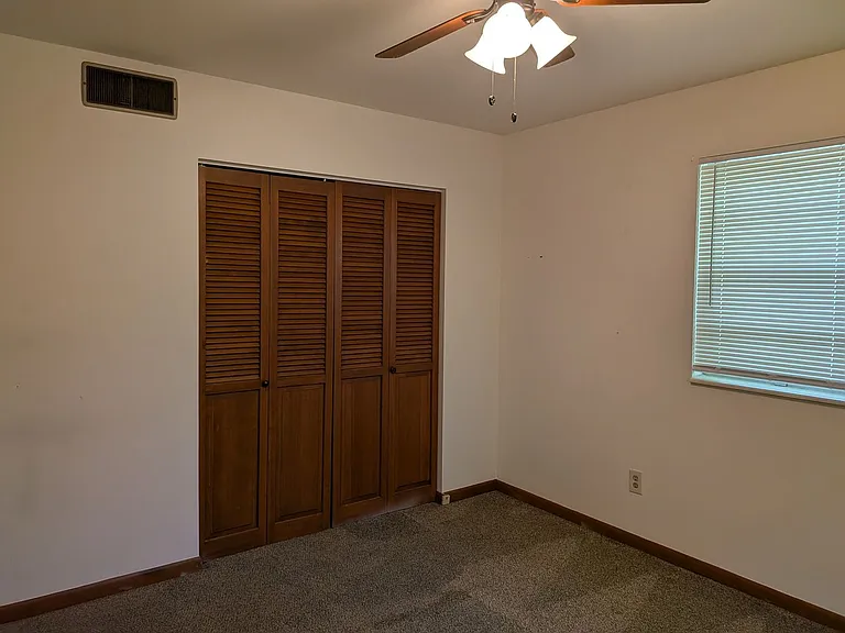 805 S Fairview Rd — Photo 17