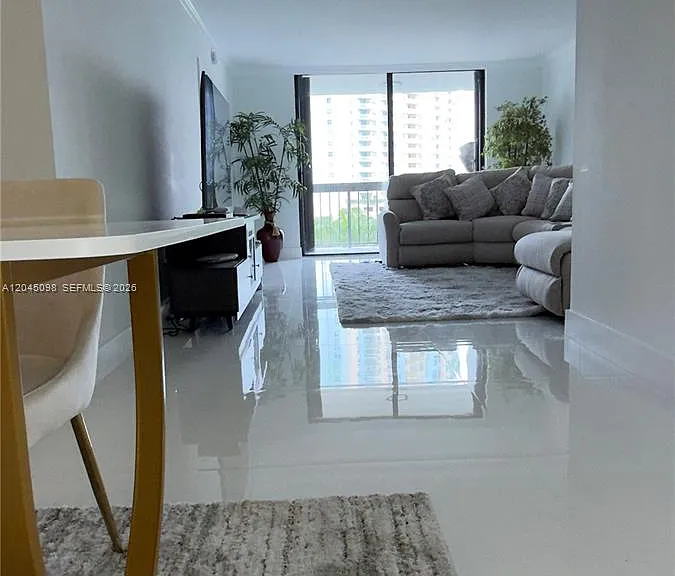 2333 Brickell Ave #614 — Photo 29