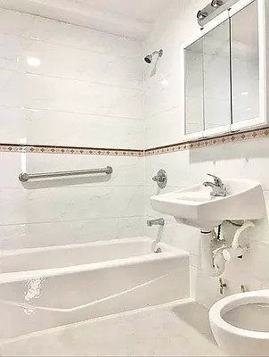 Rented by Century 21 Premier  | media 3