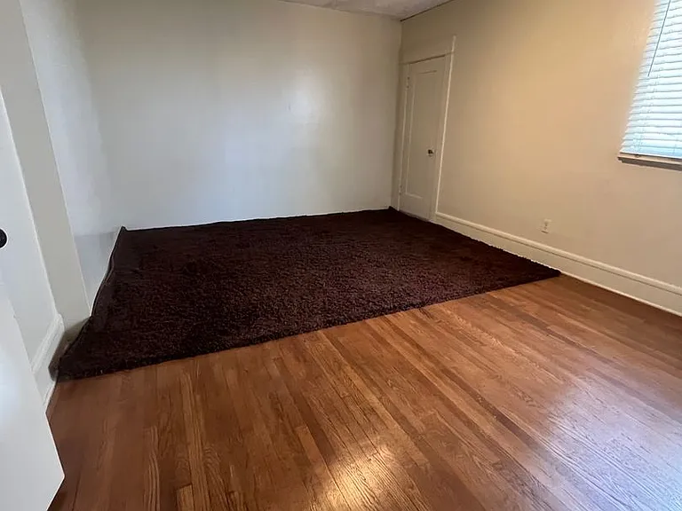 1361 E Del Mar Blvd — Photo 8