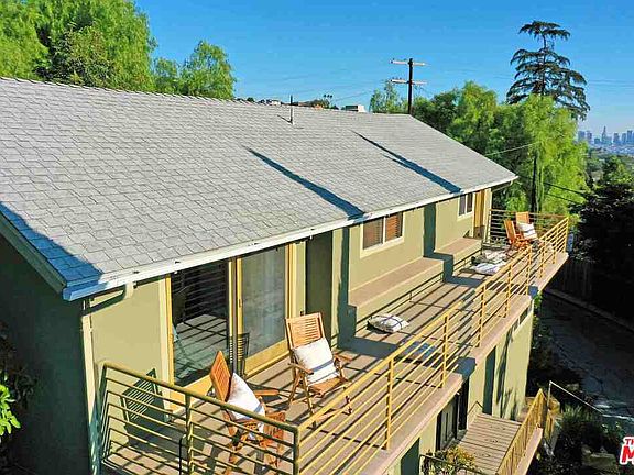 3rd image of 2601 Hollyridge Dr
