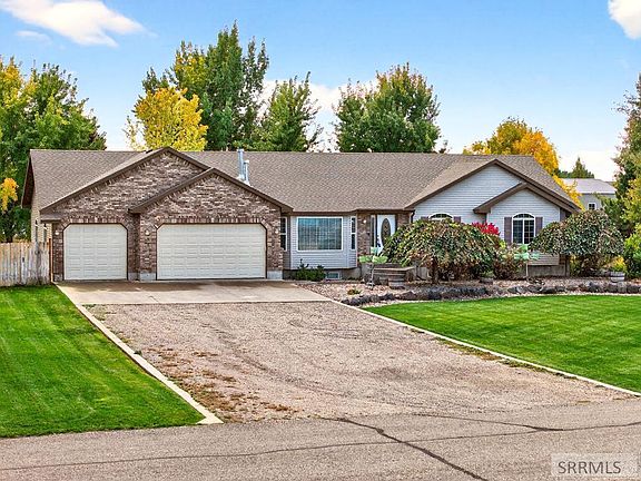 2nd image of 3860 E 390 N