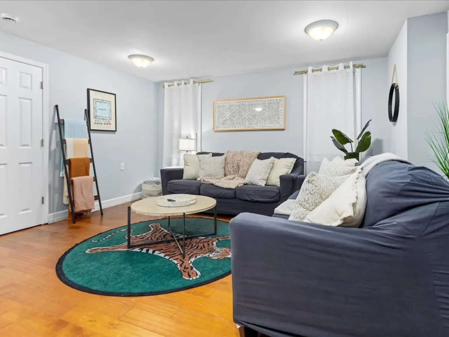 100 N Bryant Ave — Photo 4