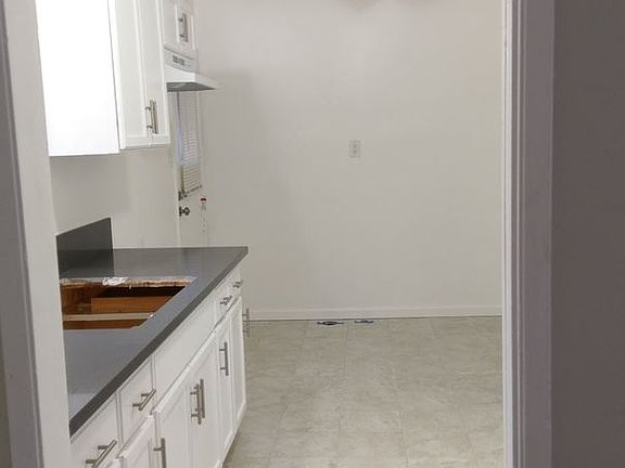 2nd image of 10637 Crenshaw Blvd APT 1