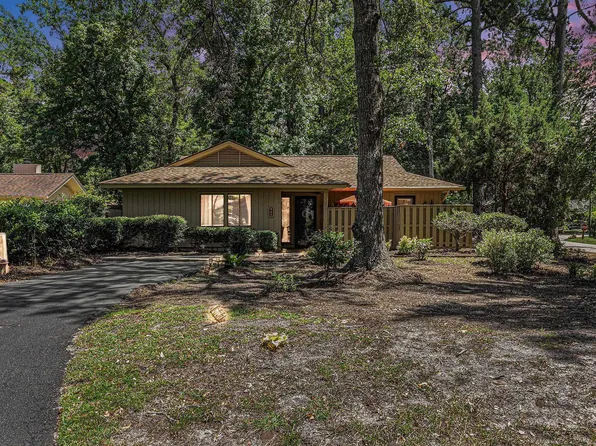 964 Oakwood Ln., Myrtle Beach, SC 29572