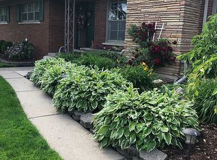 1206 Buckingham Rd, Grosse Pointe Park, MI 48230