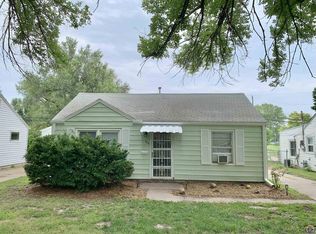 424 NE Green St, Topeka, KS 66616