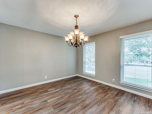 3rd image of 7102 STIRRUP CIR