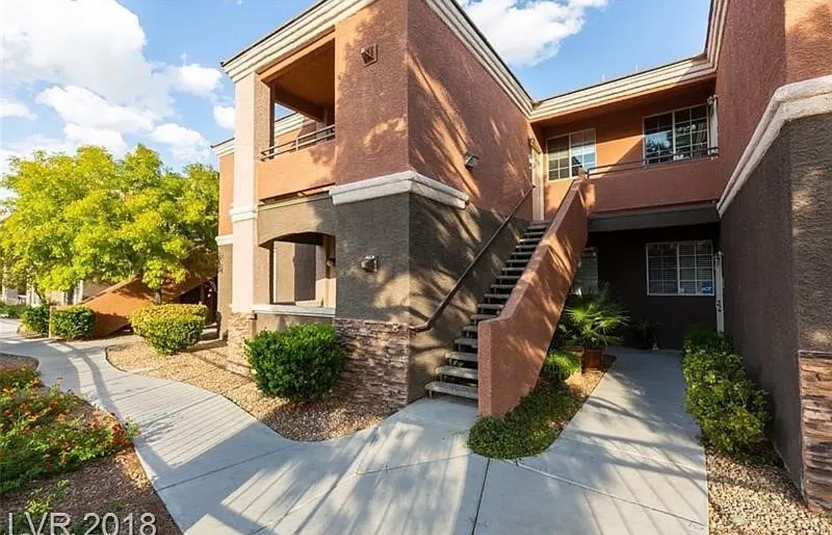 1 bed, 756 sqft, $1,275 — Photo 1