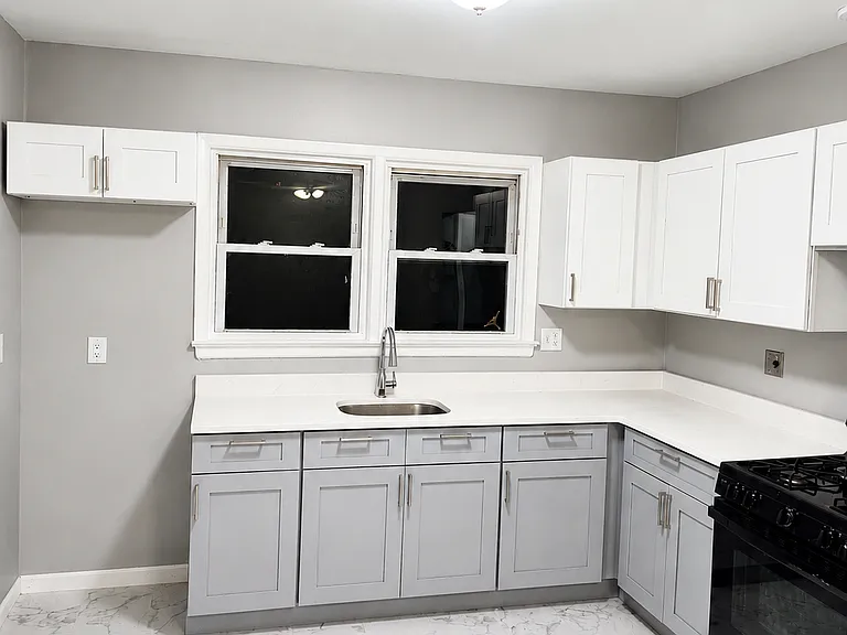 158 3rd Ave #2R — Photo 16