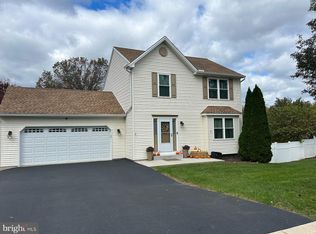 120 Farm Ln, Manchester, PA 17345