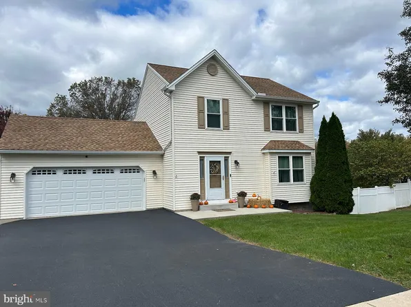 120 Farm Ln, Manchester, PA 17345