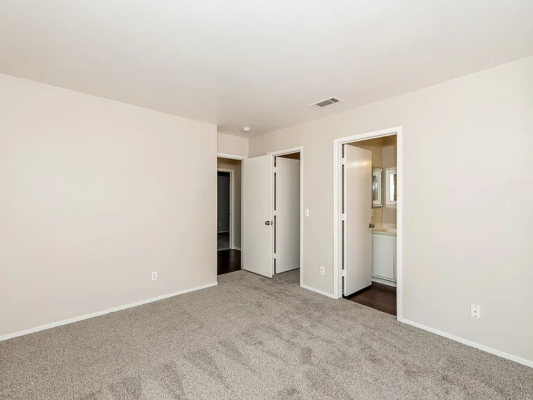 5323 Sable Ct — Photo 10