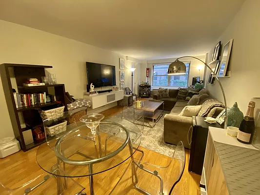 Rented by Compass | media 2